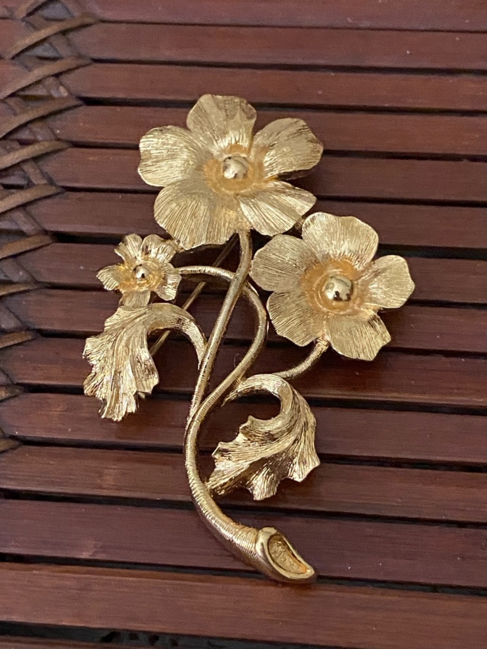 Vintage 70s MONET Gold Toned Bouquet of Flowers